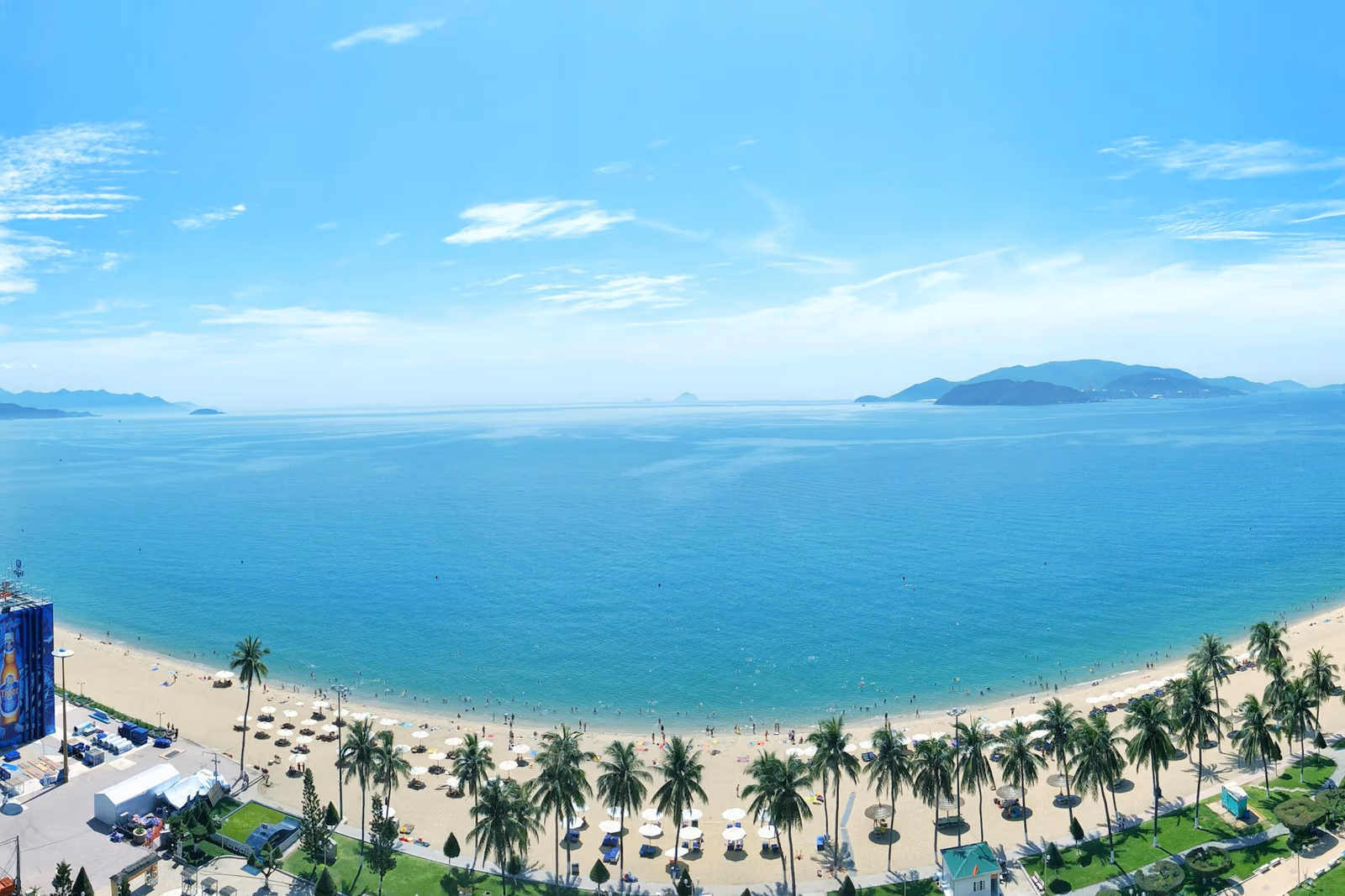 Baie bleue et front de mer de Nha Trang